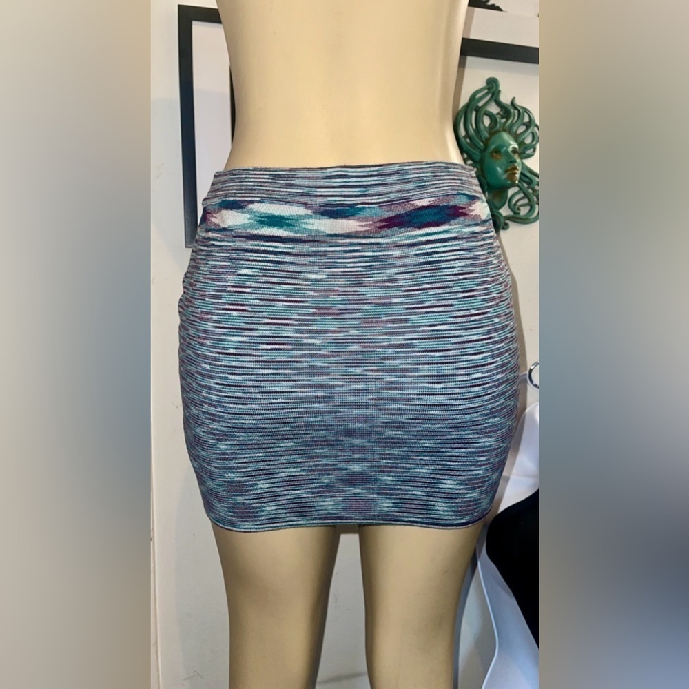 Guess by Marciano Los Angeles Striped Stretch Mini Skirt NWOT Medium - Picture 3 of 9